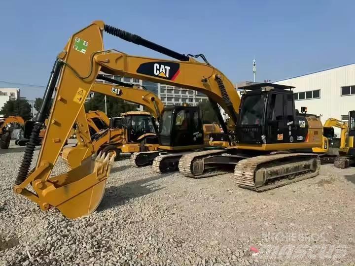 CAT CAT323D2L Escavadoras de rastos