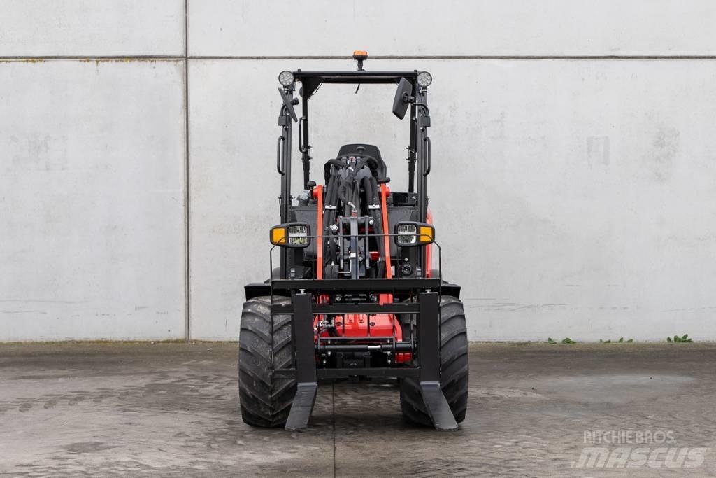 Manitou MLA 3-25H Mini carregadoras