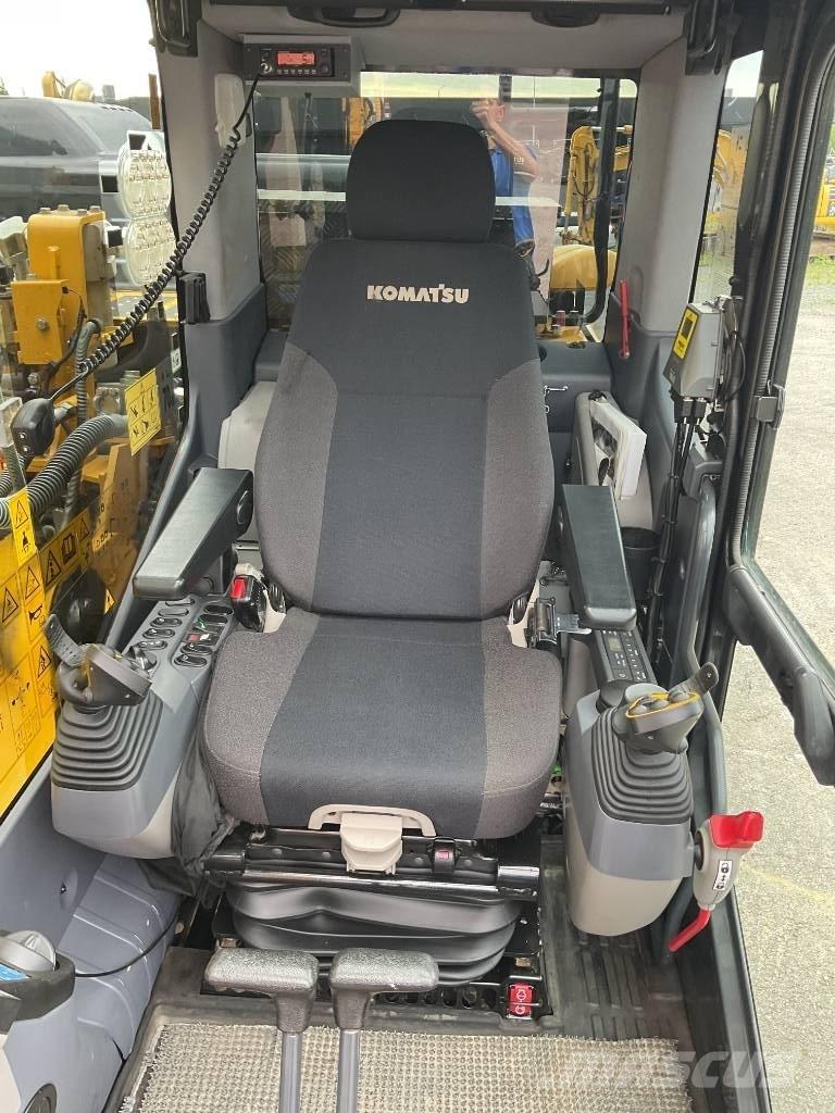 Komatsu PC240LC-11 Escavadoras de rastos