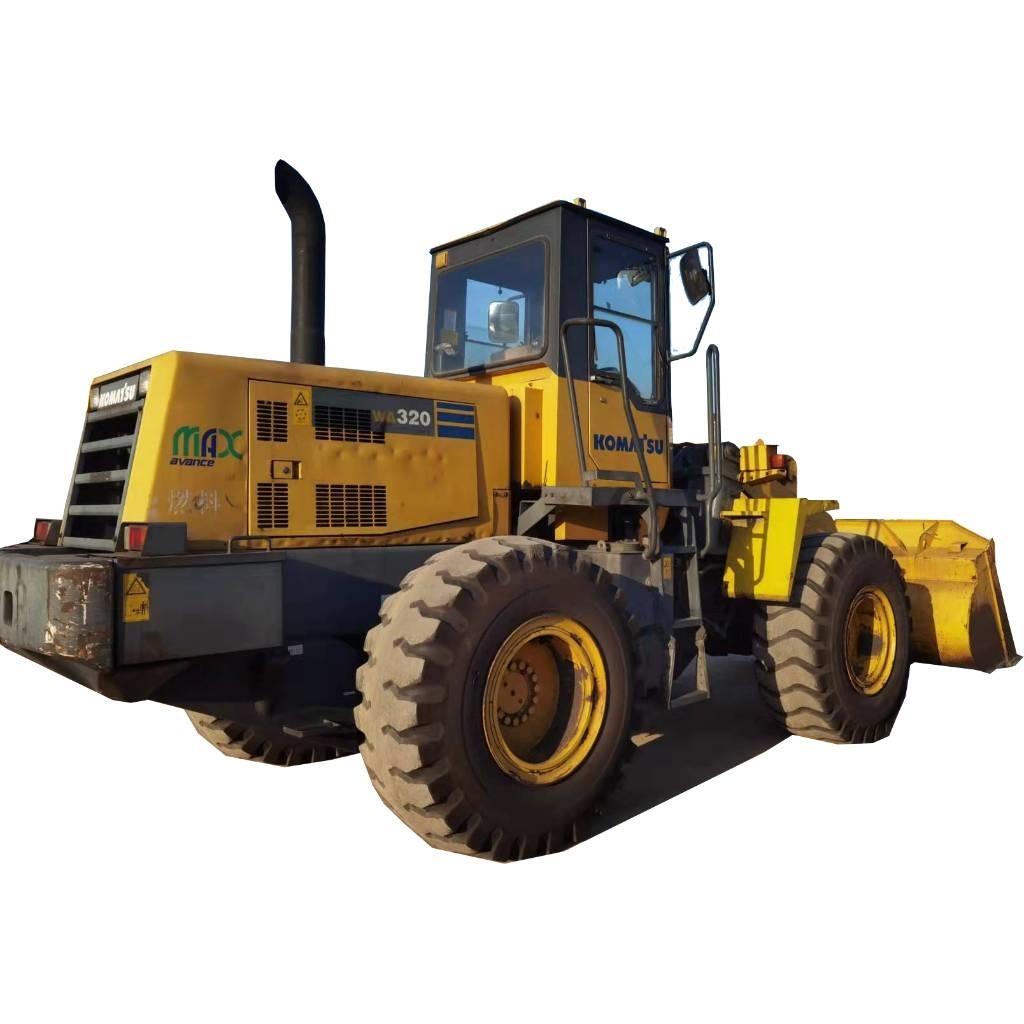 Komatsu WA 320-3 Pás carregadoras de rodas