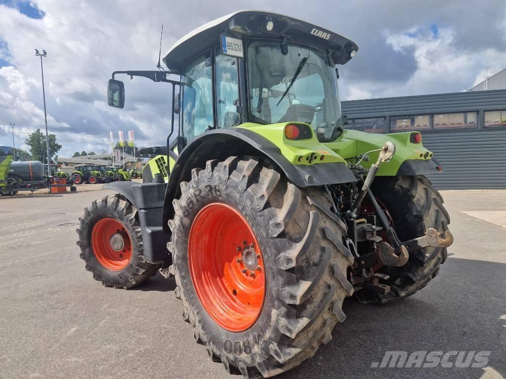 CLAAS Arion 640 CIS Tratores Agrícolas usados