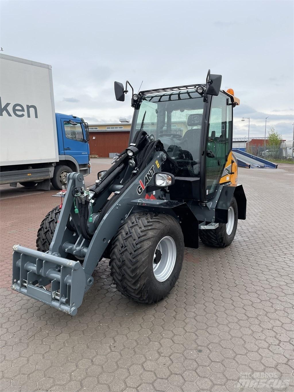 GiANT G3500 X-TRA Carregadoras de direcção deslizante