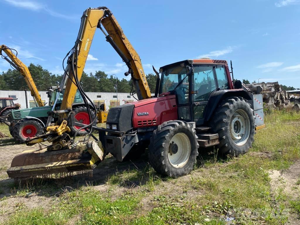 Valtra 6350 Tratores Agrícolas usados
