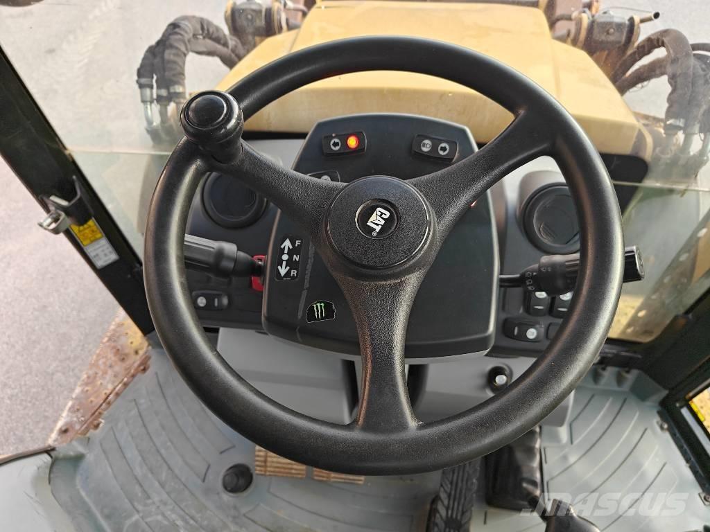 CAT 428 F Retroescavadoras