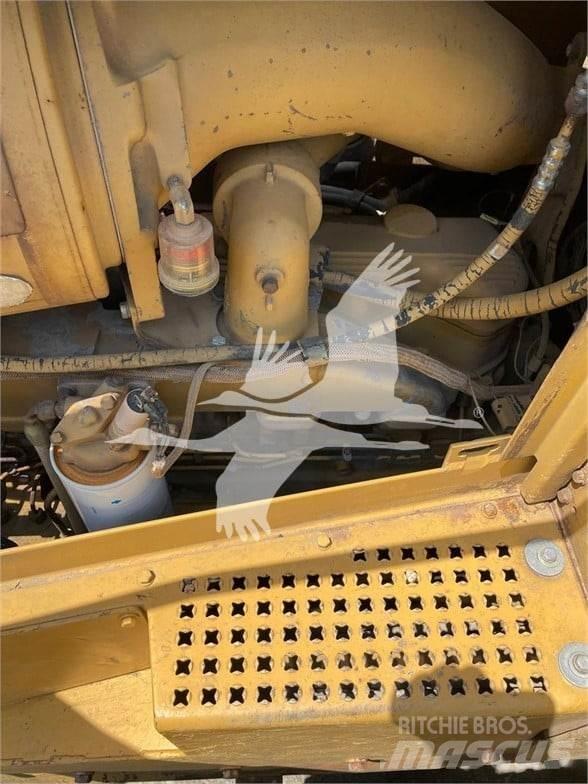 CAT D8N Dozers - Tratores rastos