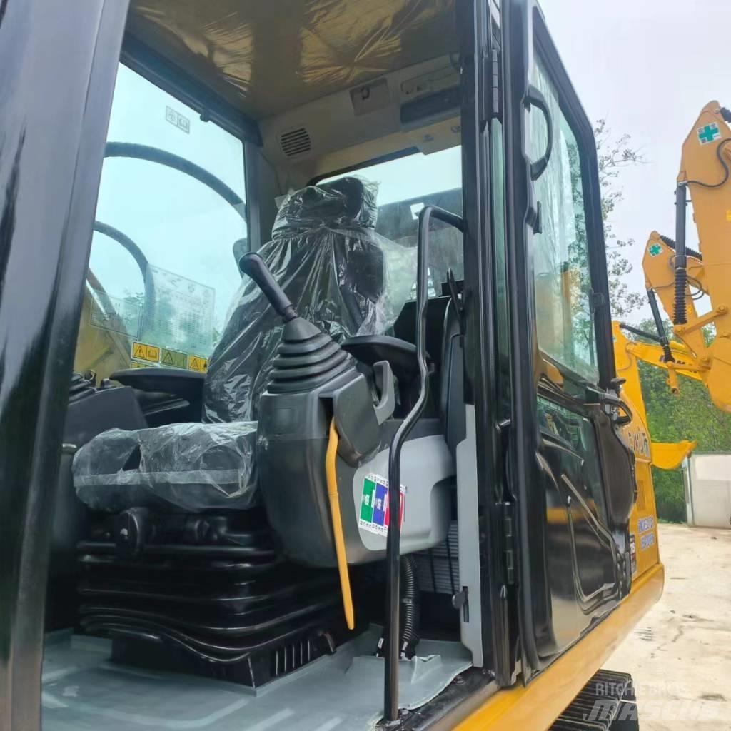 CAT 320 D 2 Escavadoras Midi 7t - 12t