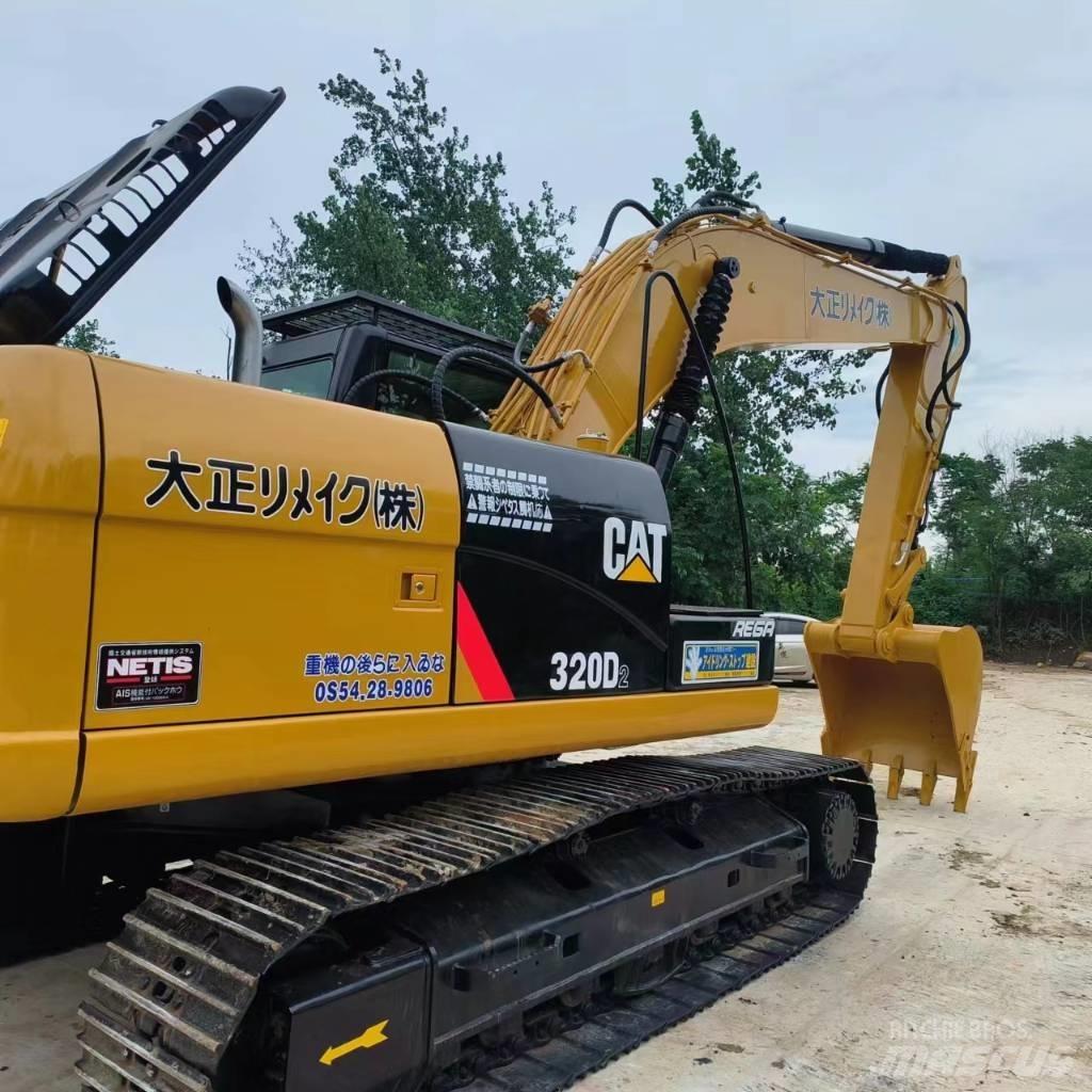 CAT 320 D 2 Escavadoras Midi 7t - 12t