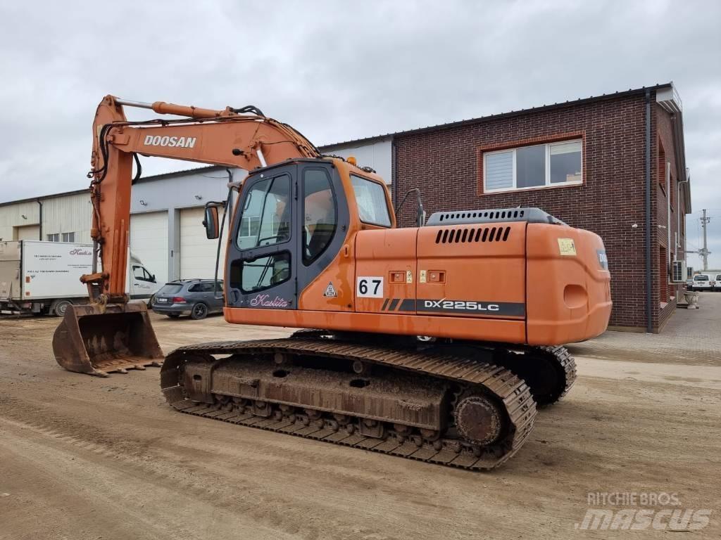 Doosan DX 225 LC Escavadoras de rastos