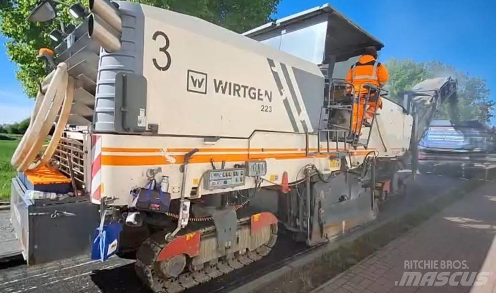 Wirtgen W 220 Fresadoras de asfalto