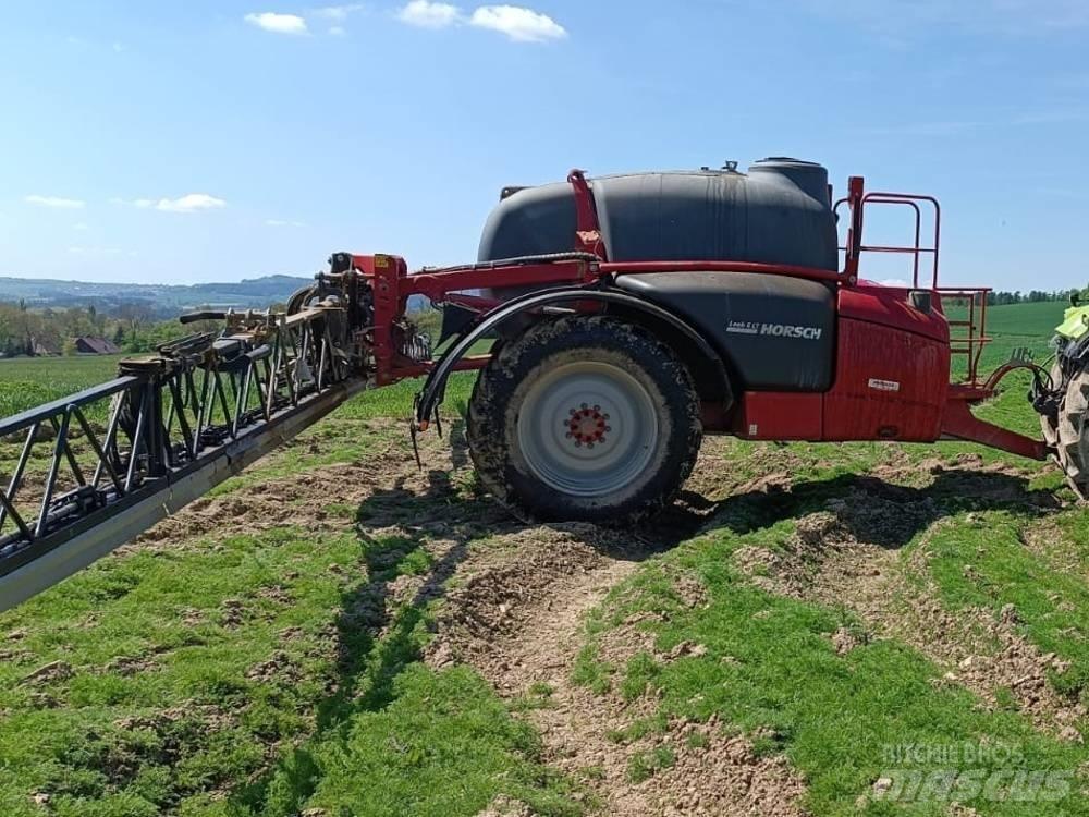 Horsch Leeb Pulverizadores rebocados