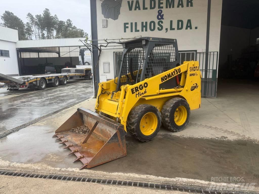 Komatsu SK 07 J-2 Carregadoras de direcção deslizante