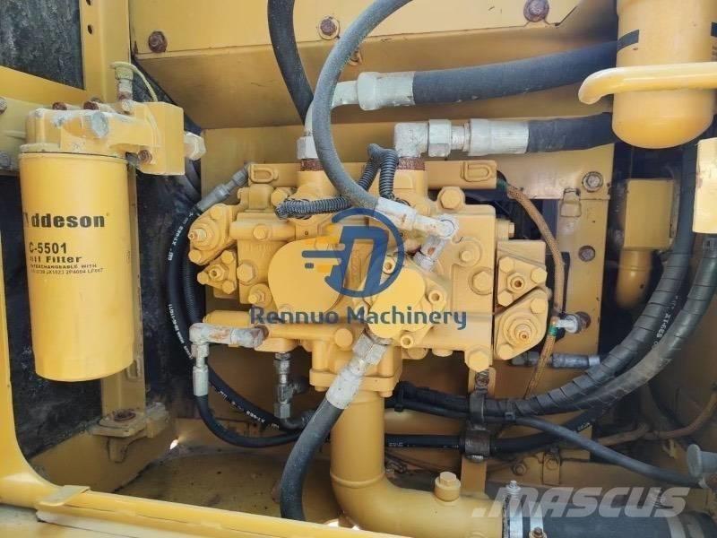 CAT 315D2 Escavadoras Midi 7t - 12t