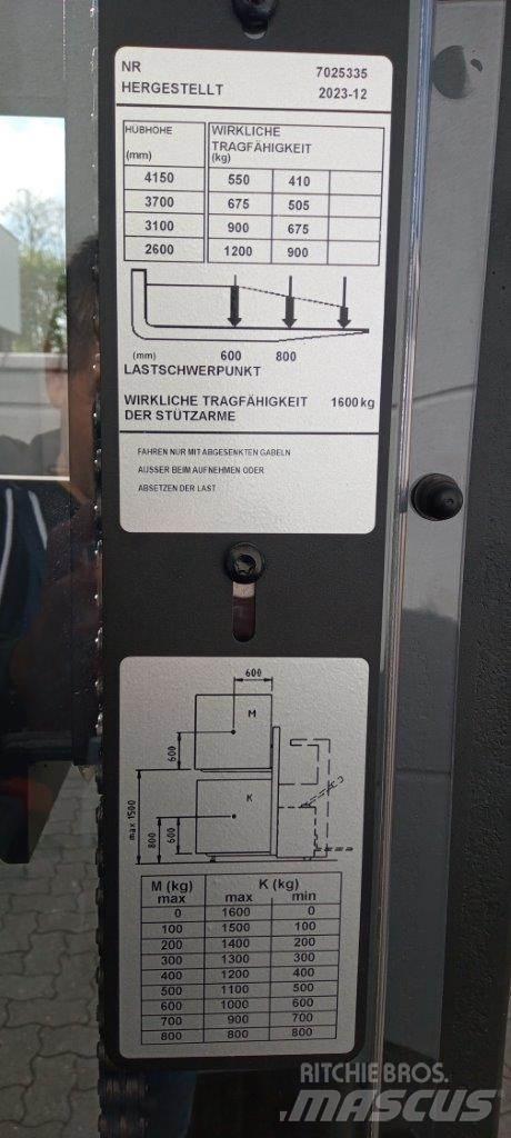 Toyota SWE120L Empilhador para operador externo