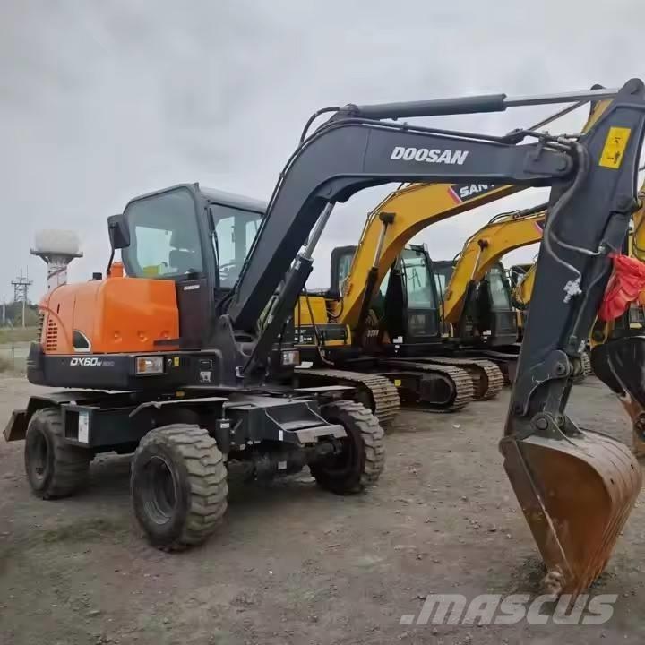 Doosan DX 60W Escavadoras de rodas