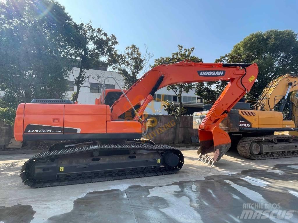 Doosan DX 225 LC Escavadoras de longo alcance