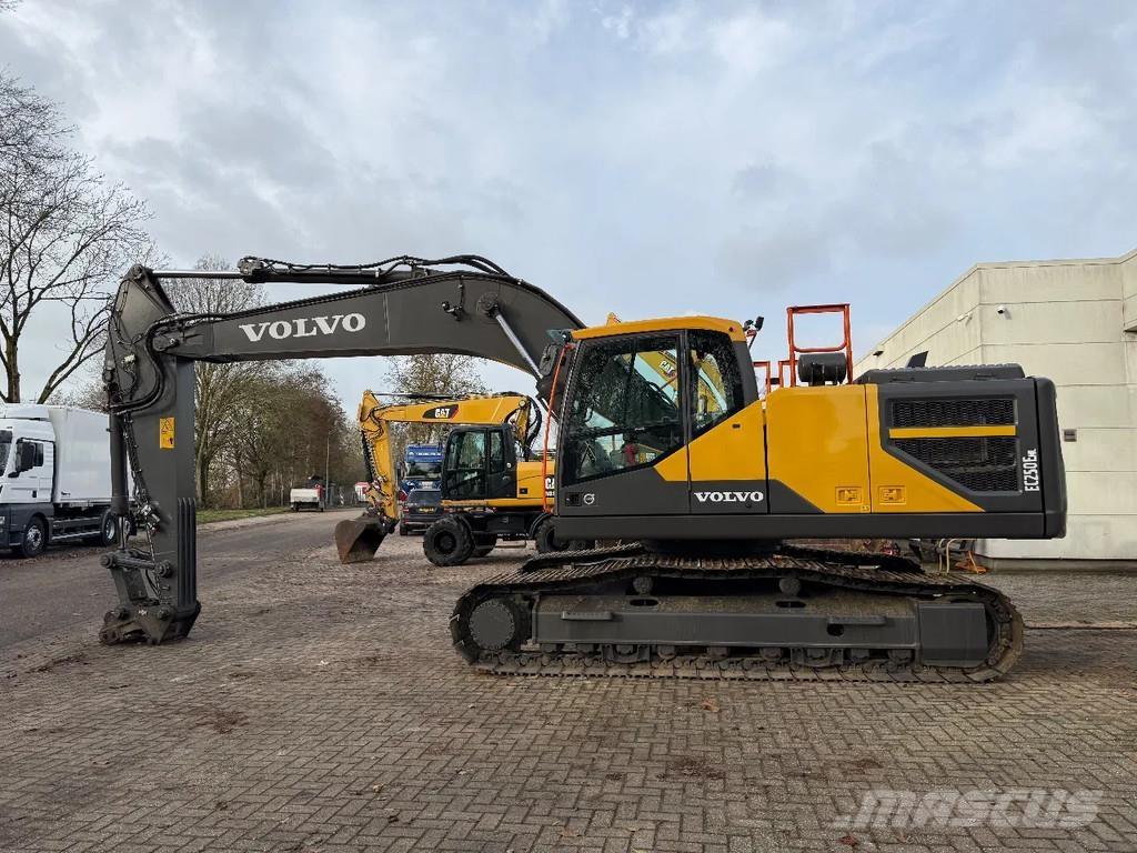 Volvo EC250E Escavadoras de rastos