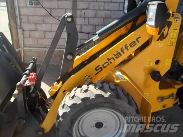 Schäffer 2428 SLT Carregadoras de direcção deslizante