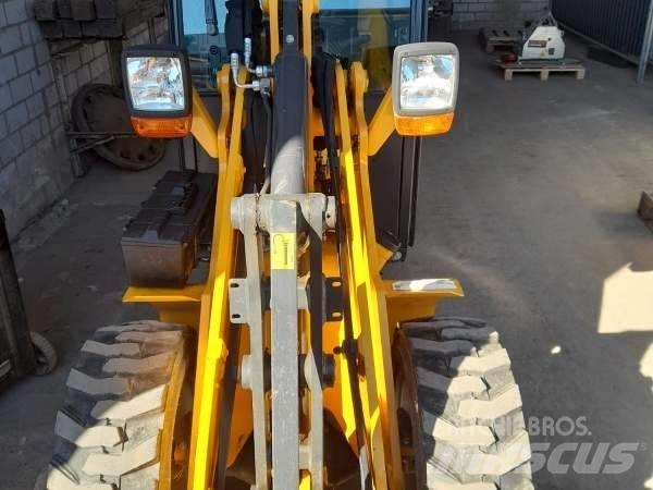 Schäffer 2428 SLT Carregadoras de direcção deslizante