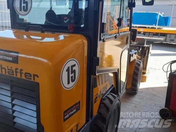 Schäffer 2428 SLT Carregadoras de direcção deslizante