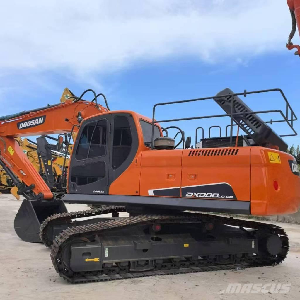 Doosan DX 300 Escavadoras de rastos