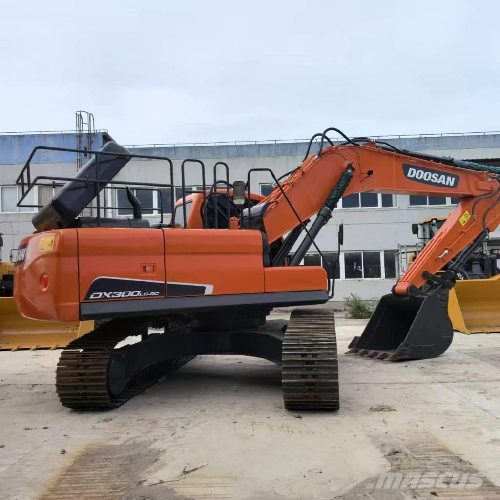 Doosan DX 300 Escavadoras de rastos