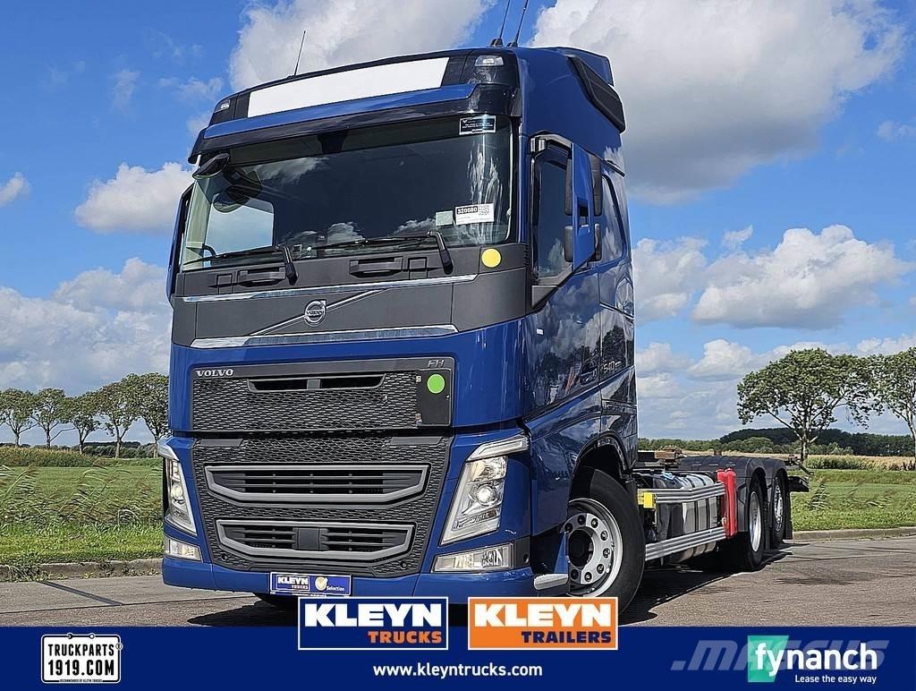 Volvo FH 540 Camiões caixa desmontável com elevador de cabo