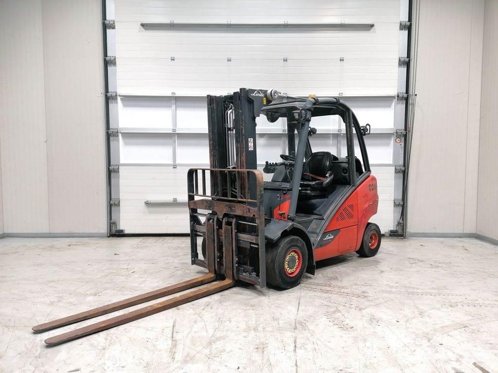 Linde H30T-02 Empilhadores a gás