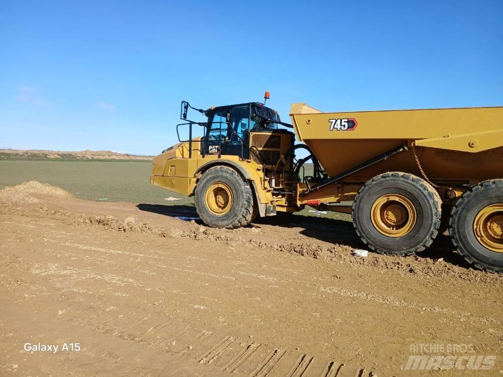 CAT 745 Camiões articulados