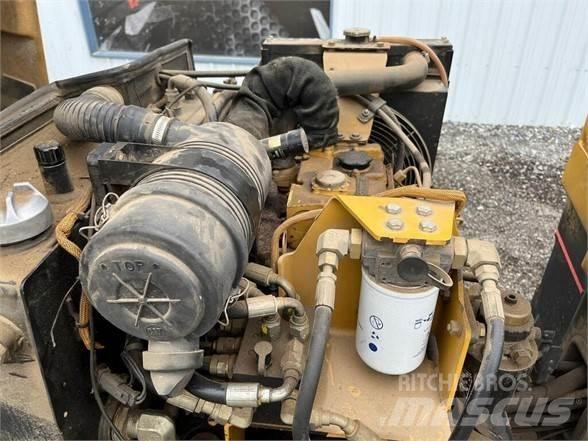 CAT CB-224E Cilindros Compactadores monocilíndricos