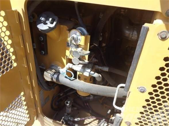 CAT CB64B Cilindros Compactadores monocilíndricos