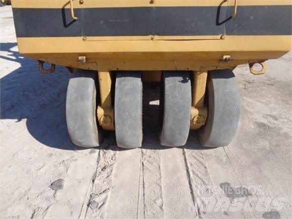 CAT PS-130 Cilindros Compactadores de pneus