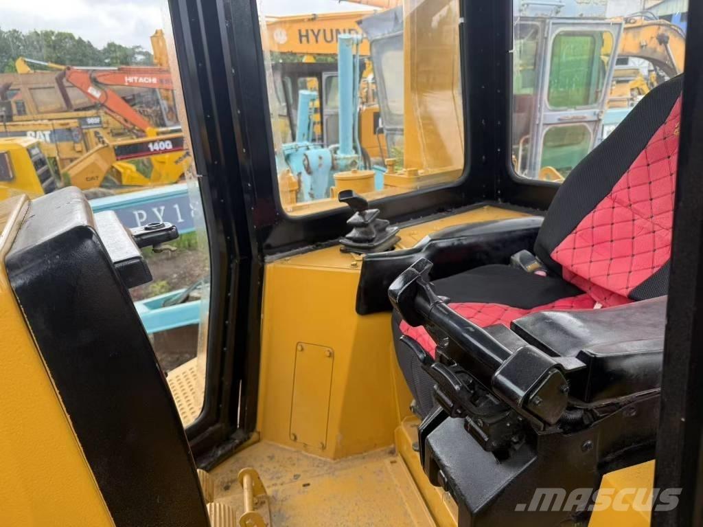 CAT D 6 R Dozers - Tratores rastos