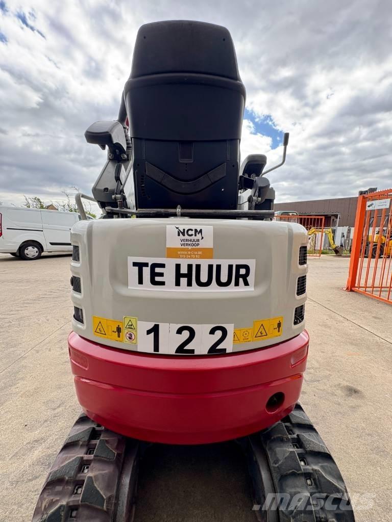 Takeuchi TB 217 R Mini Escavadoras <7t