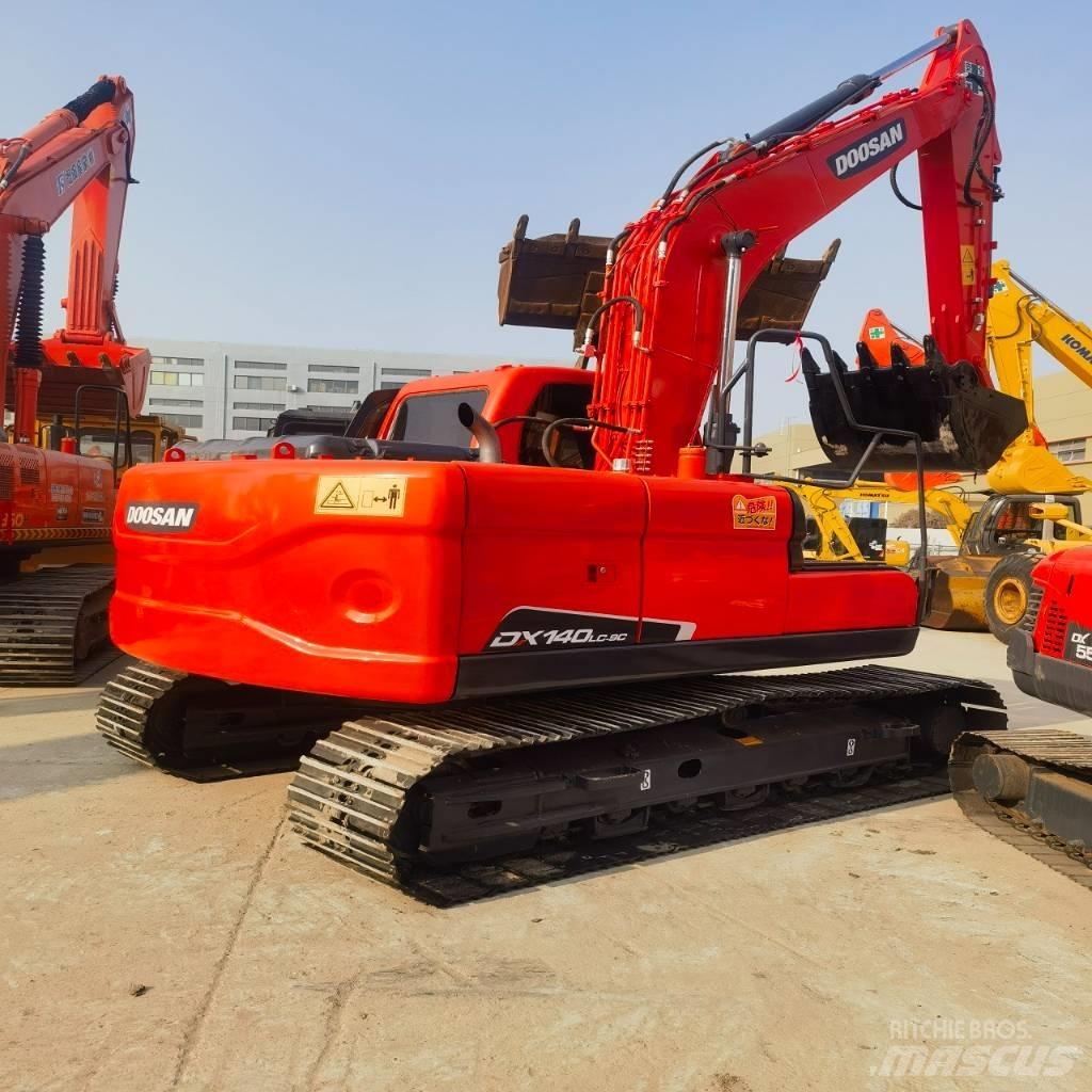Doosan DX 140 Escavadoras de rastos