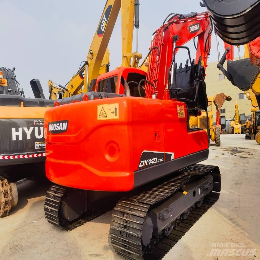 Doosan DX 140 Escavadoras de rastos