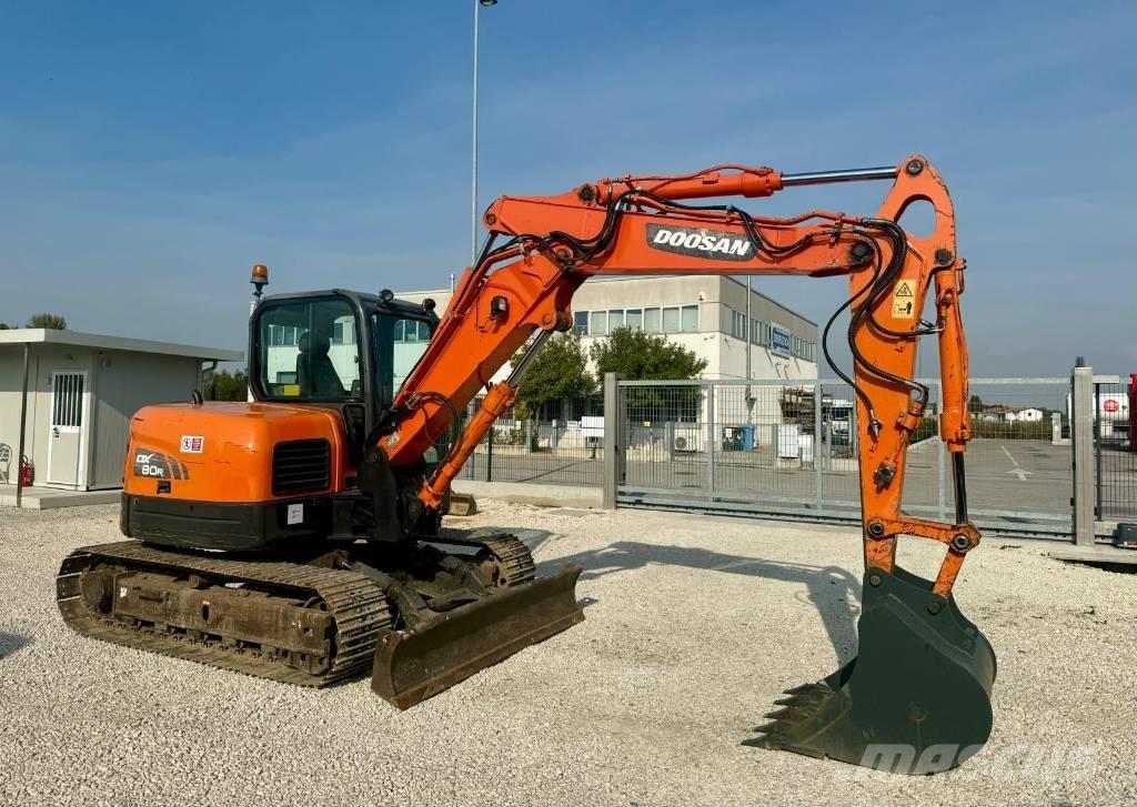Doosan DX 80 R Escavadoras Midi 7t - 12t