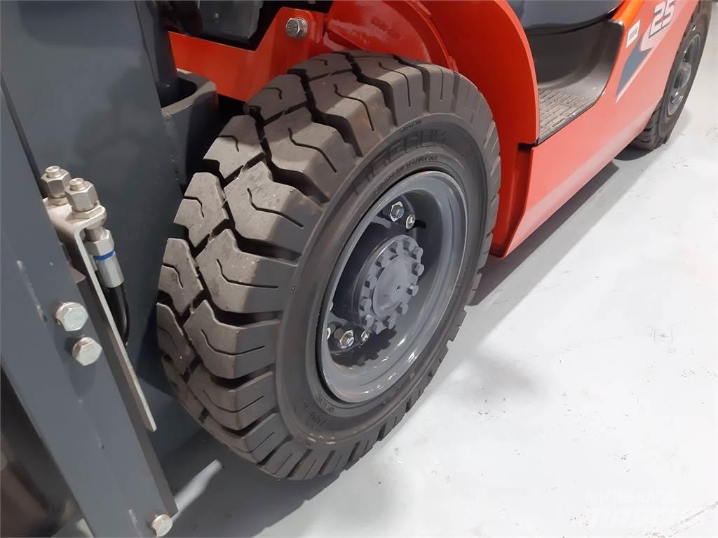Heli CPCD25 XC26H Empilhadores Diesel