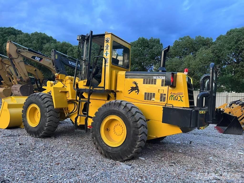 Komatsu WA 320-3 Pás carregadoras de rodas