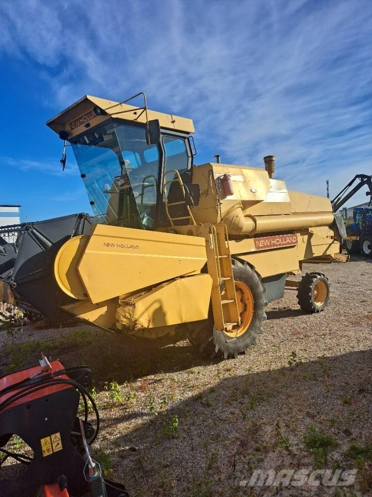 New Holland 8030 H Ceifeiras debulhadoras