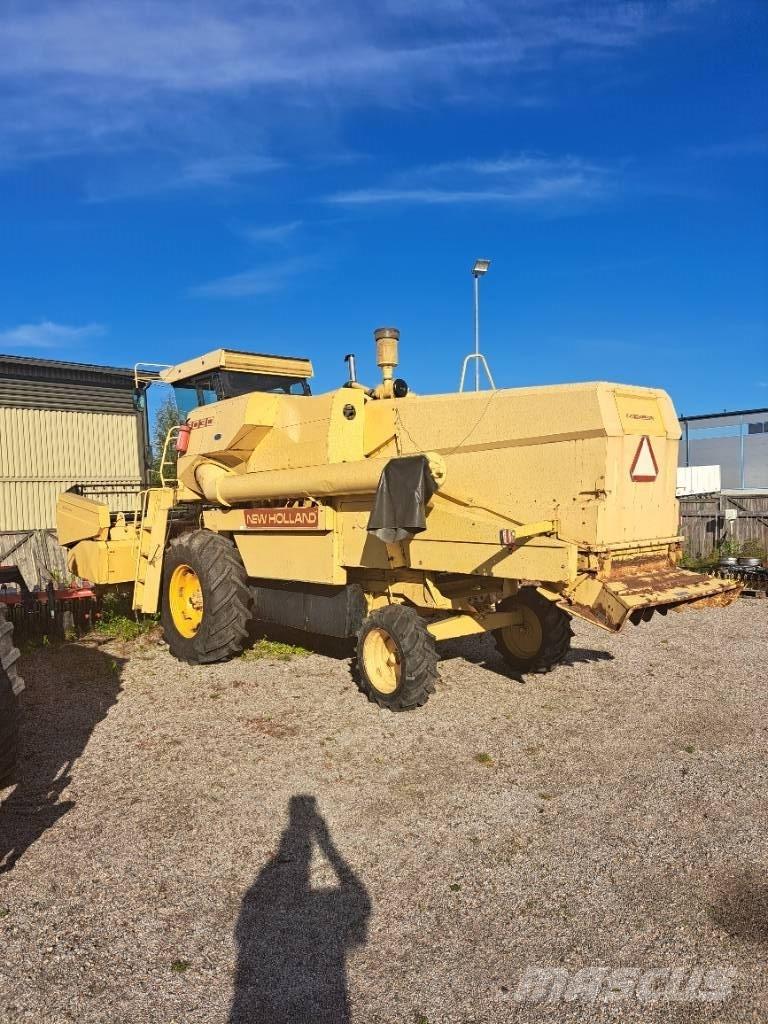 New Holland 8030 H Ceifeiras debulhadoras