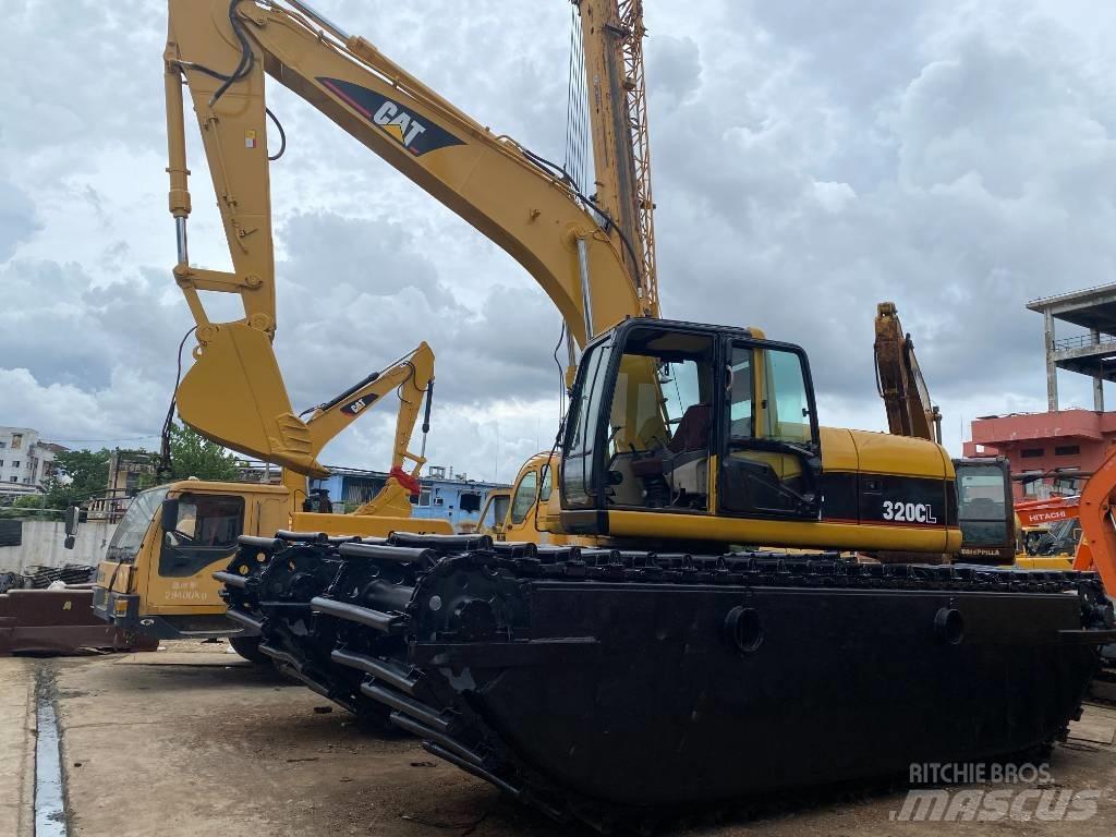 CAT 320 C Escavadoras anfíbias