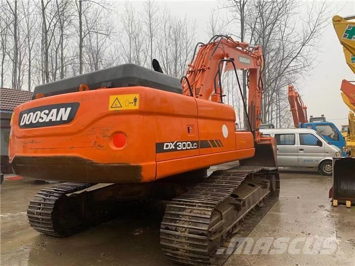 Doosan DX 300 Escavadoras de rastos