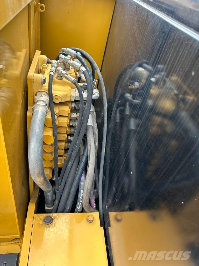 CAT 306 Mini Escavadoras <7t