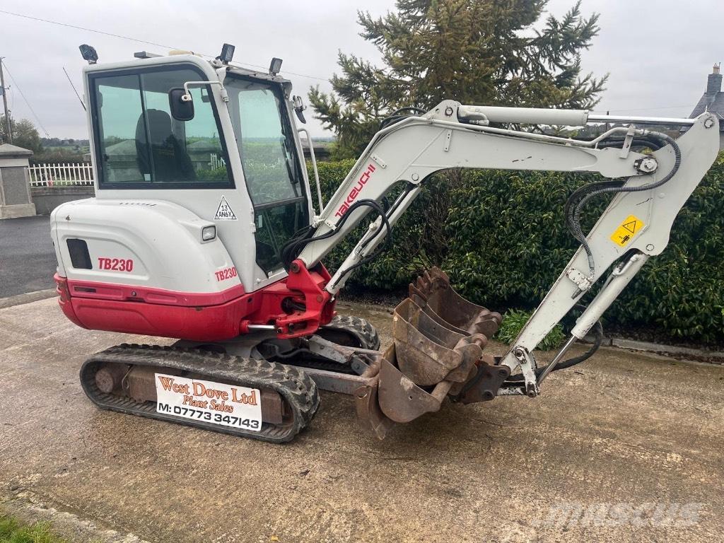 Takeuchi TB 230 Mini Escavadoras <7t