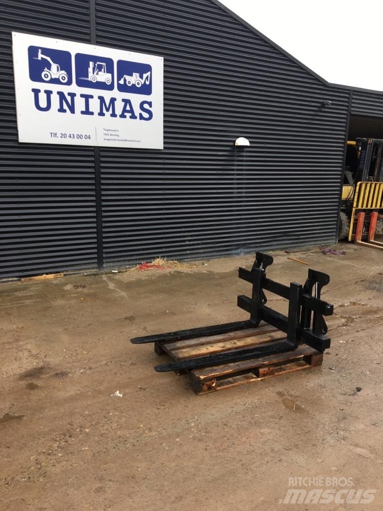  SE AB Terex TL65-80 Forquilhas