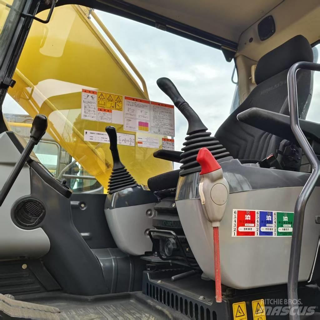 Komatsu PC 220-8 Escavadoras de rastos