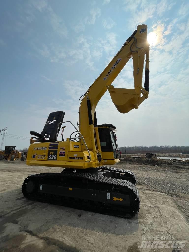 Komatsu PC220-8 Escavadoras de rastos