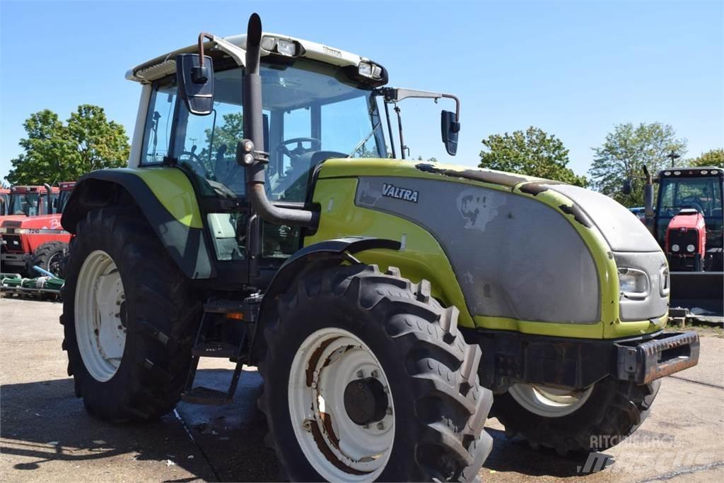 Valtra T120 Tratores Agrícolas usados