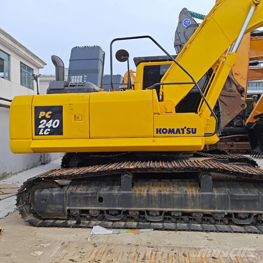 Komatsu PC240LC-8 Escavadoras de rastos