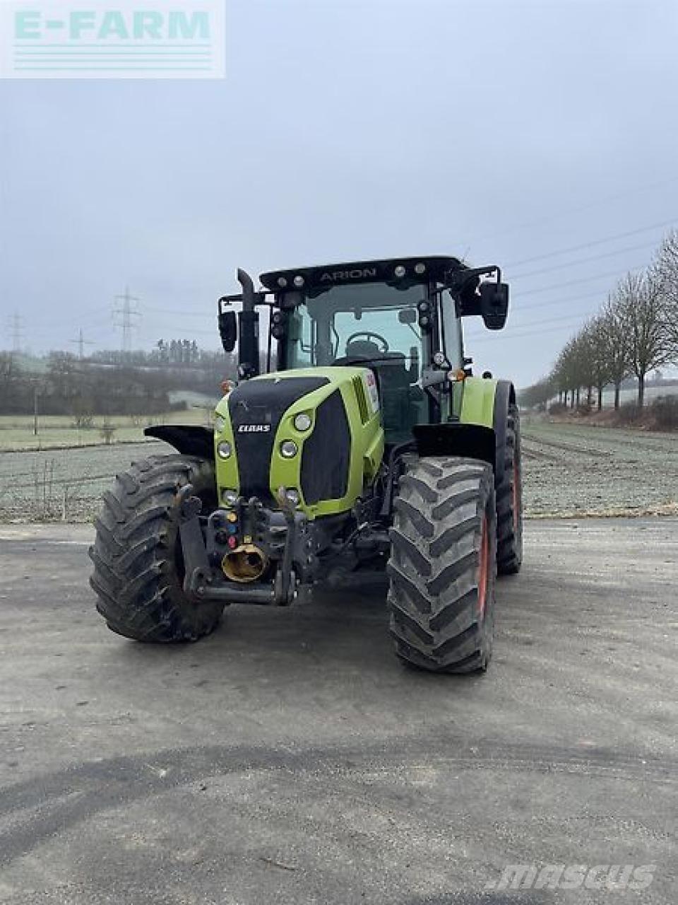 CLAAS arion 650 Tratores Agrícolas usados